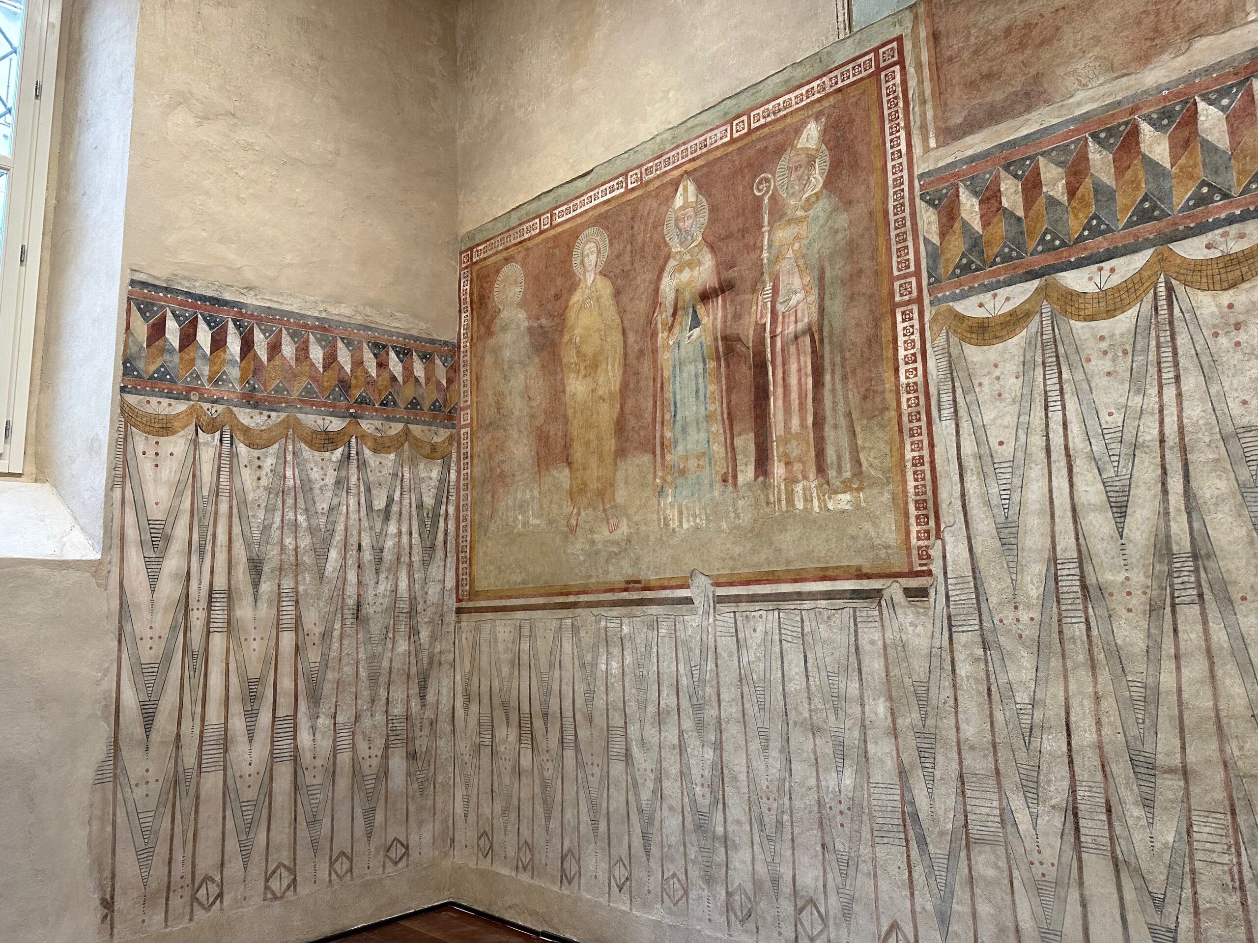 Gli affreschi restaurati di San Jacopo in Castellare